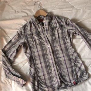 EASTERN MOUNTAIN SPORT flannel fitted button up
